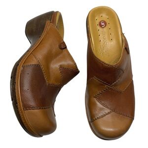 Clarks Brown Leather Mules